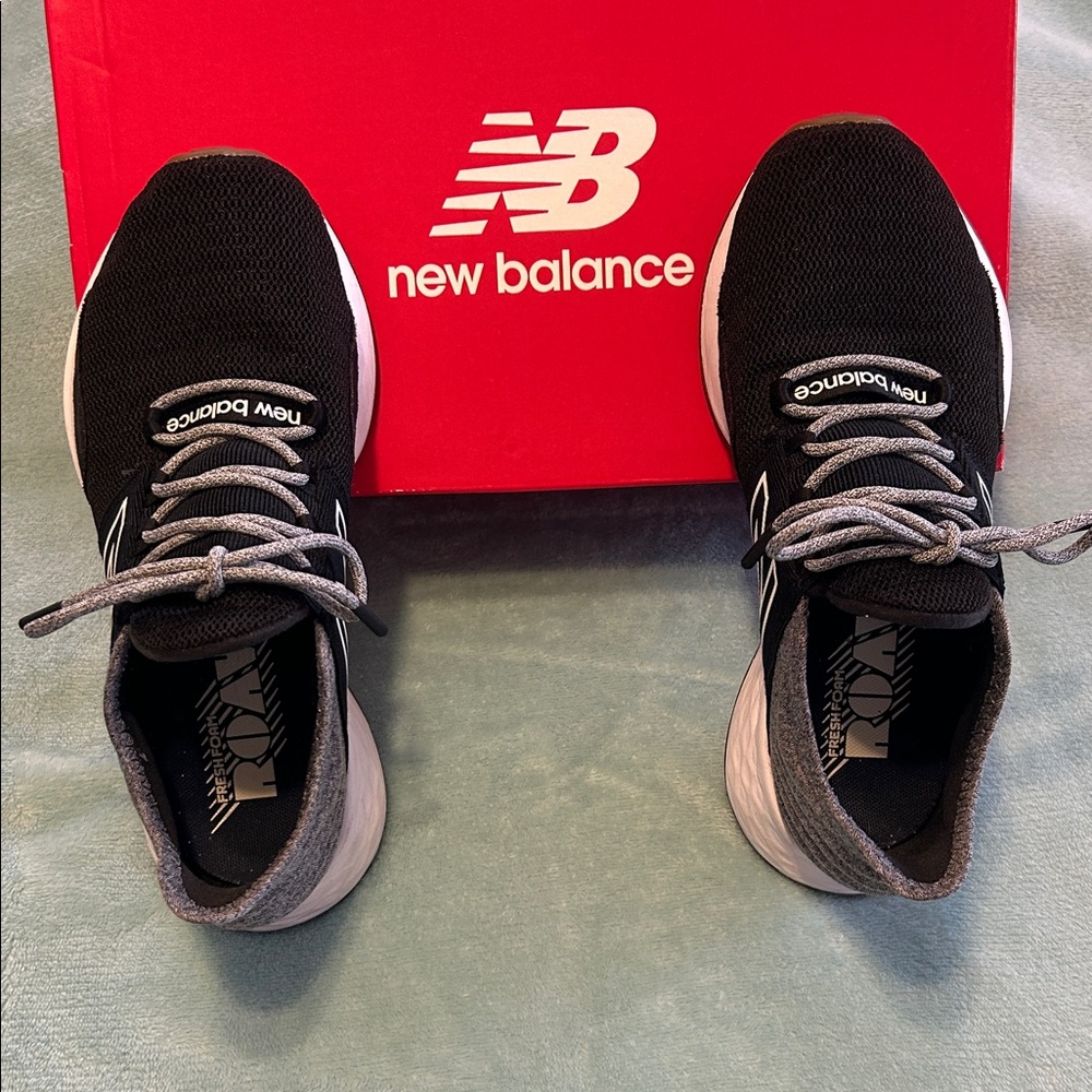 New Balance Black and Gray Running Shoes